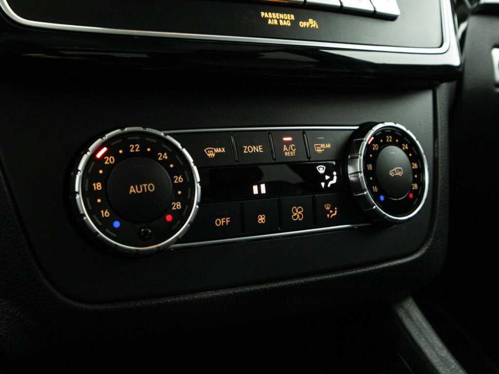 Mercedes-Benz GLE Coupe 400, 2016 Фото №20