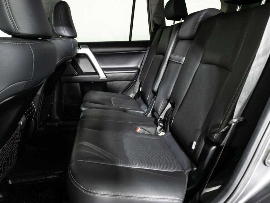 Toyota Land Cruiser Prado, 2018 Фото №8