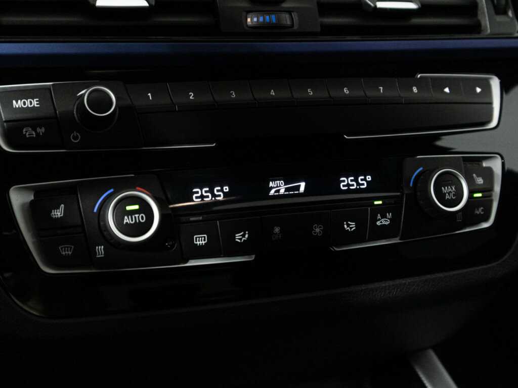 BMW 1 серии 118i, 2019 Фото №16