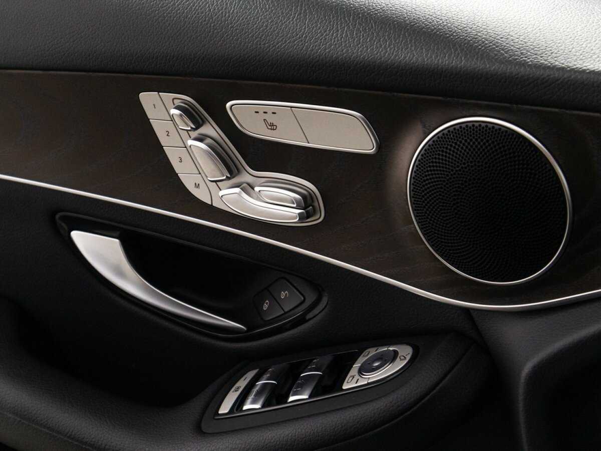 Mercedes-Benz GLC 300, 2020 Фото №22