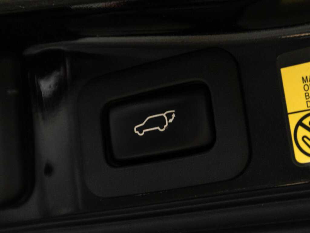 Lexus LX 570, 2011 Фото №13