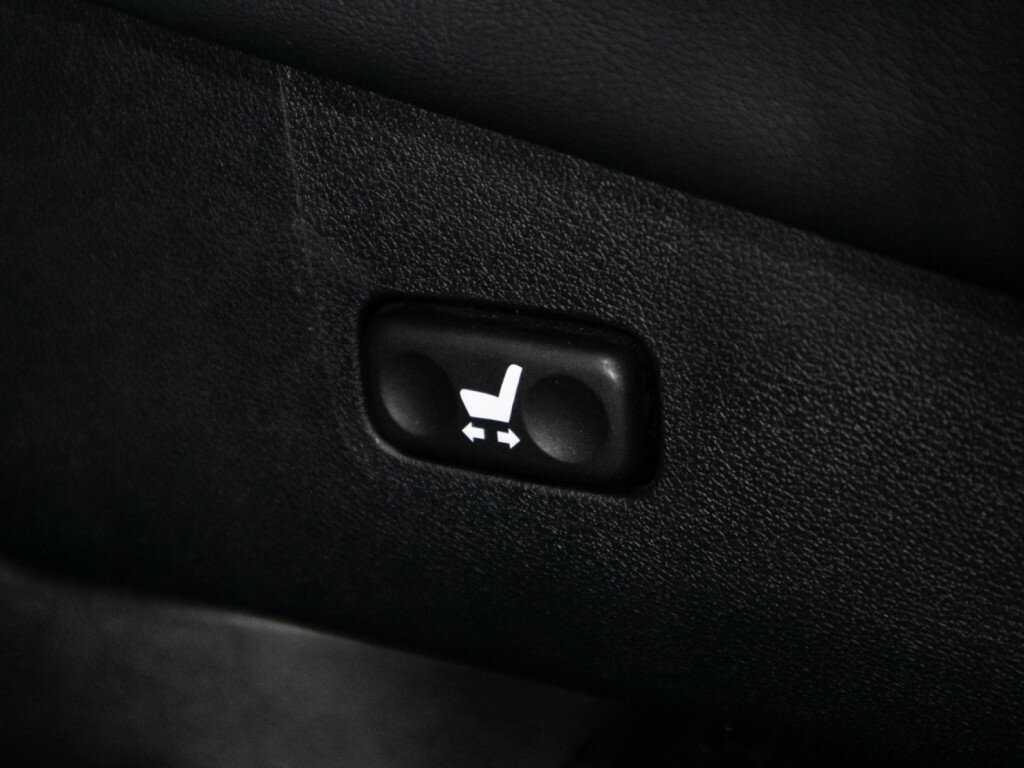 Lexus LX 570, 2011 Фото №15