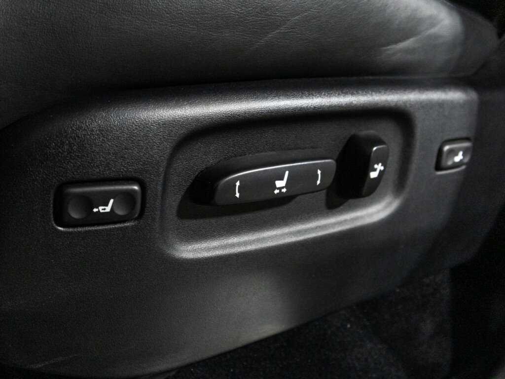 Lexus LX 570, 2011 Фото №16