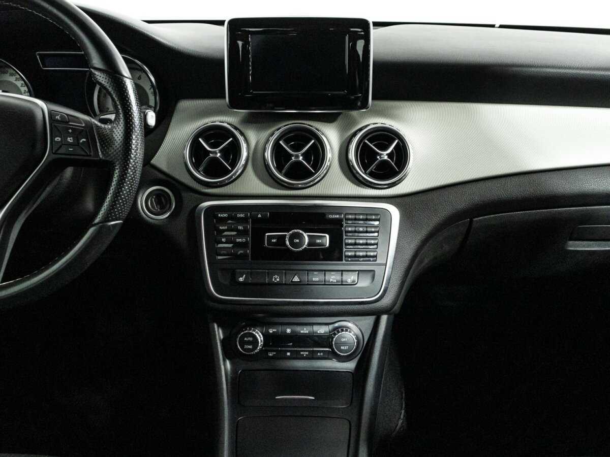 Mercedes-Benz GLA 200, 2014 Фото №14