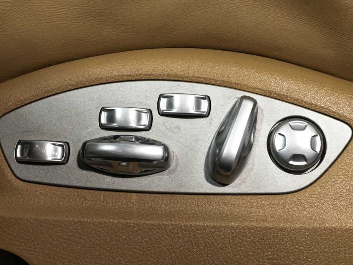 Porsche Cayenne Turbo, 2015 Фото №15