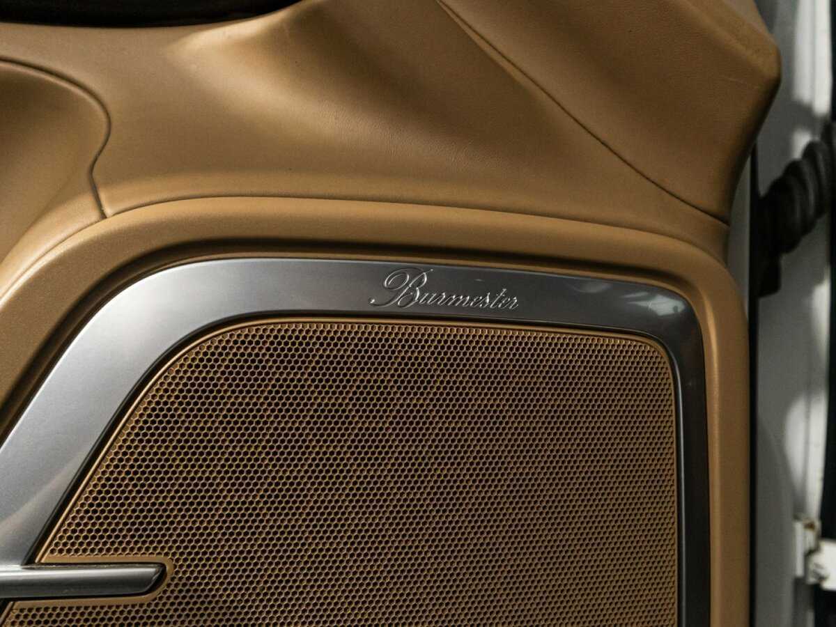 Porsche Cayenne Turbo, 2015 Фото №20