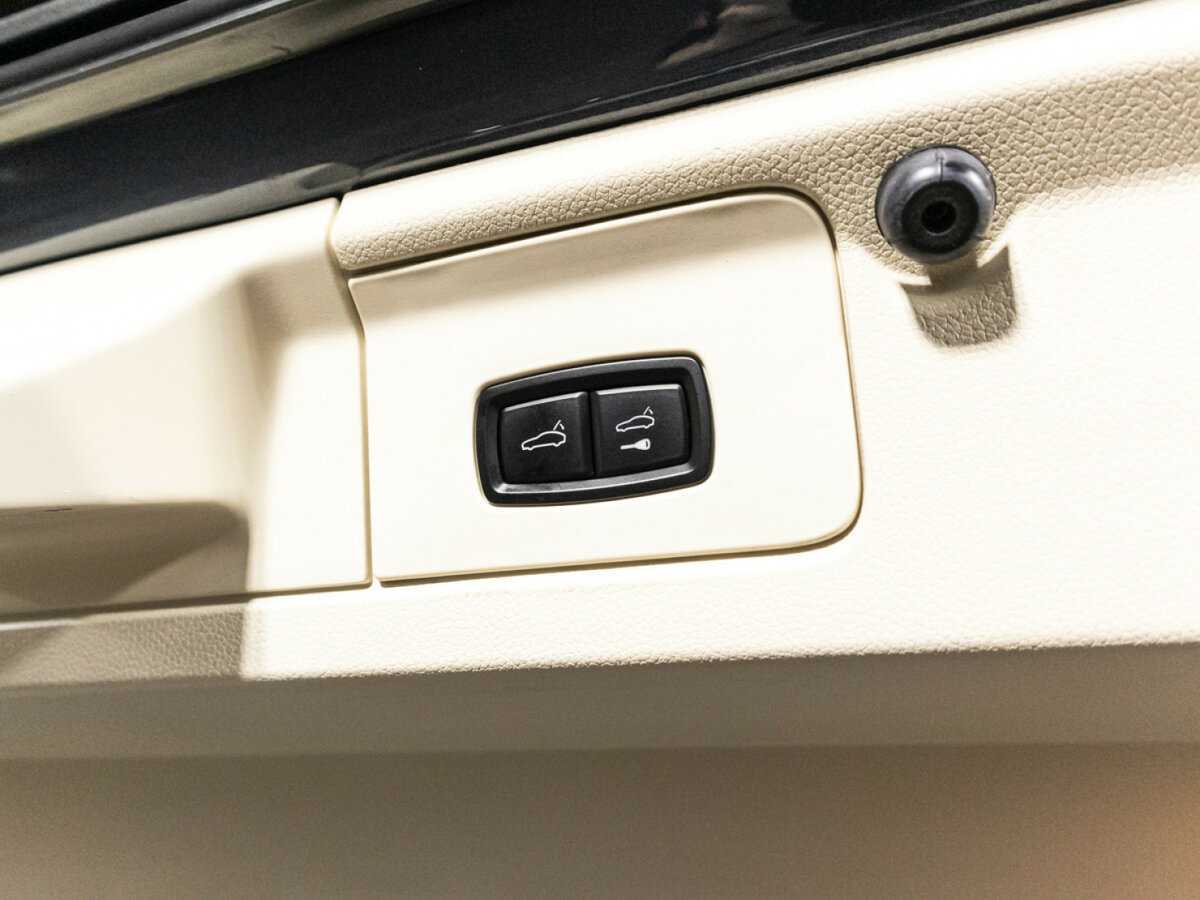 Porsche Panamera Turbo, 2010 Фото №14