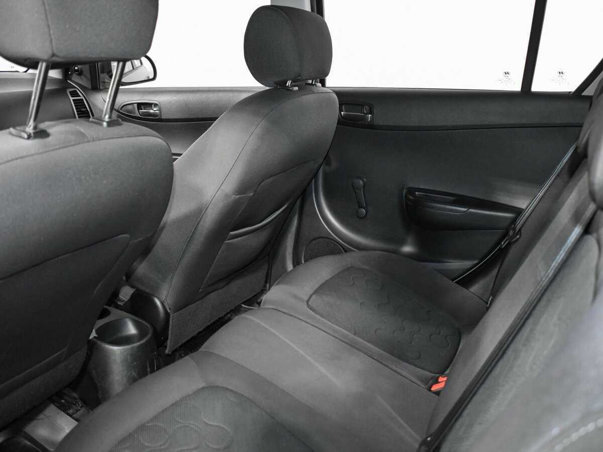 Hyundai i20, 2009 Фото №11