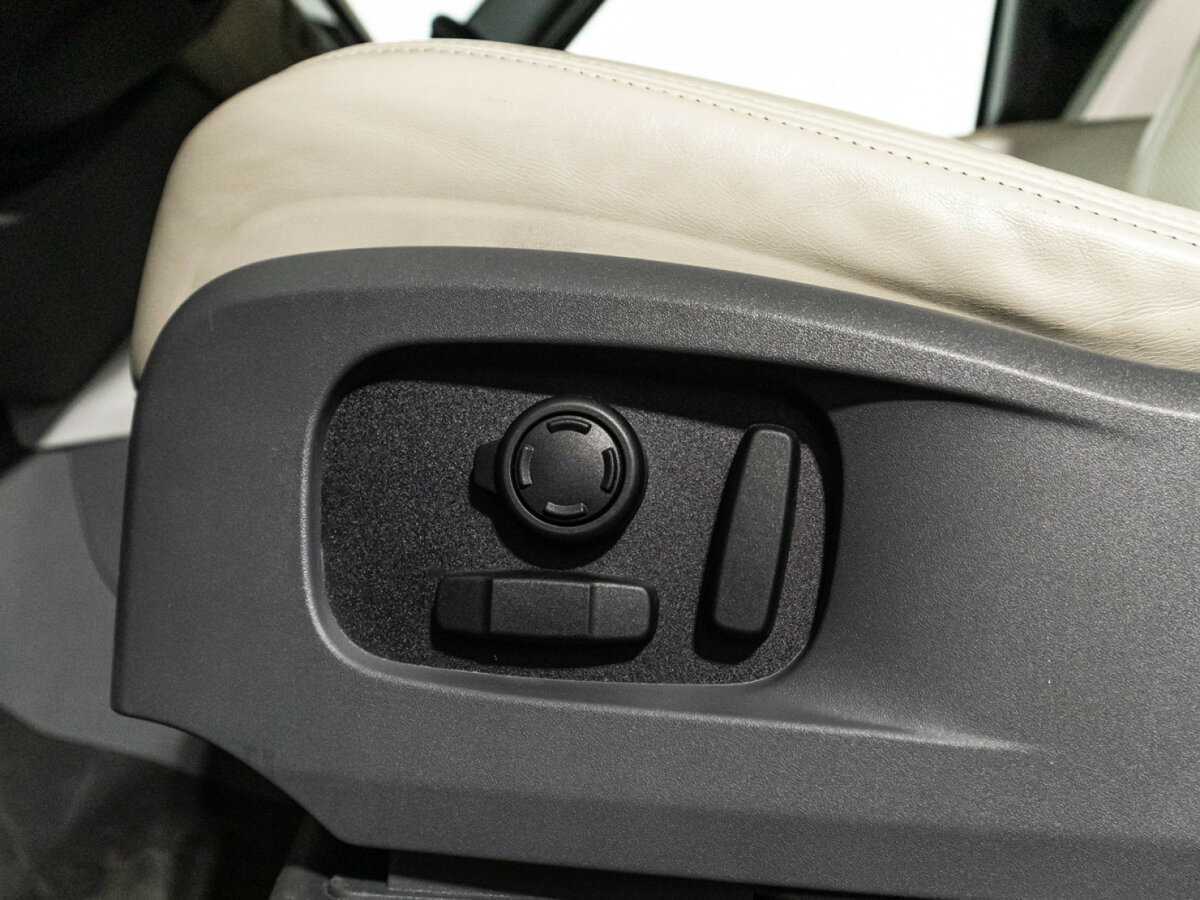 Land Rover Defender 110, 2020 Фото №16