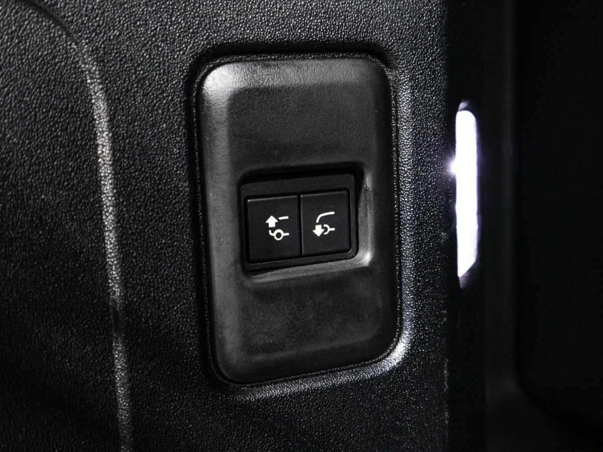 Land Rover Defender 110, 2020 Фото №14