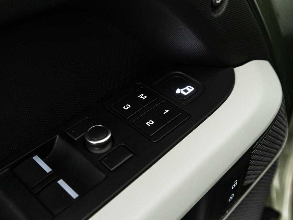 Land Rover Defender 110, 2020 Фото №17