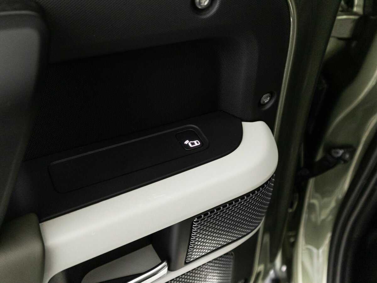Land Rover Defender 110, 2020 Фото №25