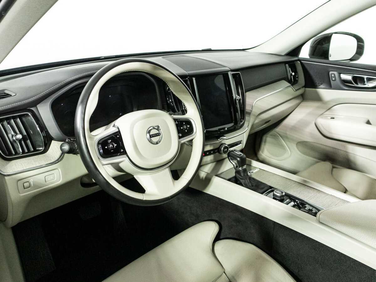 Volvo XC60, 2018 Фото №11