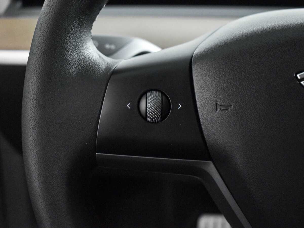 Tesla Model 3 Performance, 2023 Фото №20