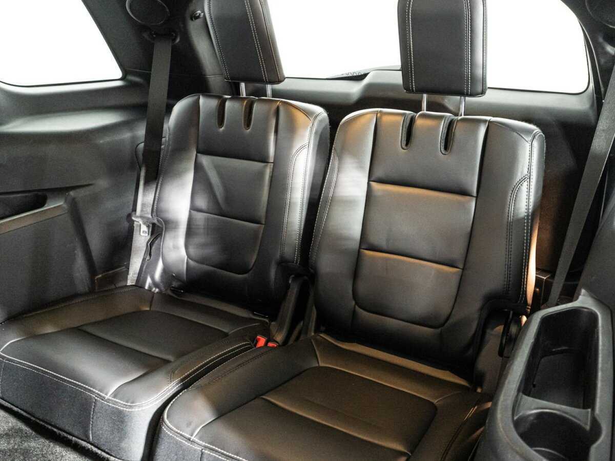 Ford Explorer, 2017 Фото №16