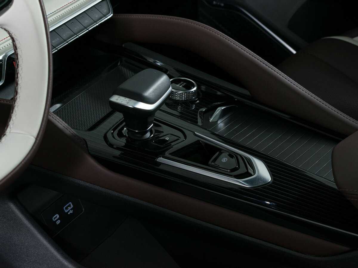 Geely Monjaro, 2023 Фото №16