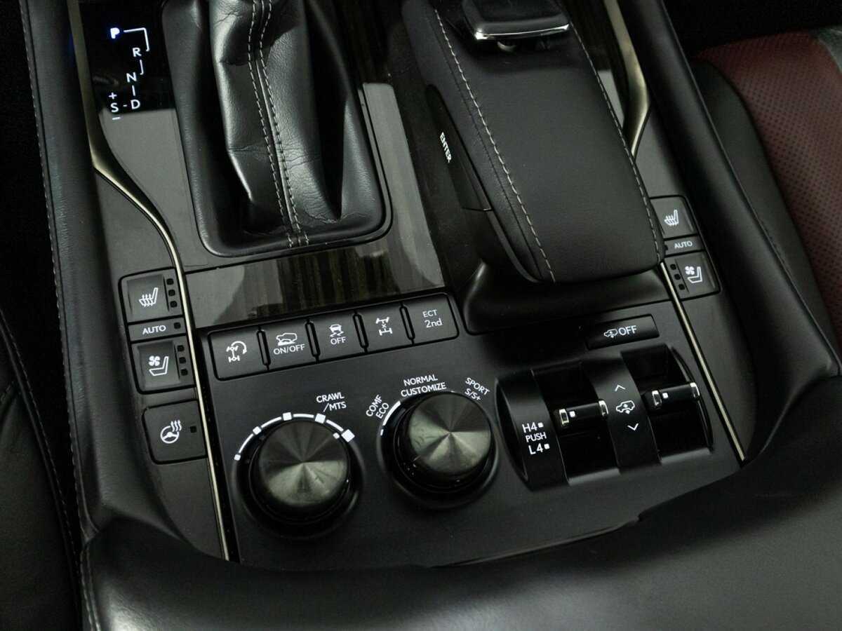 Lexus LX 570, 2020 Фото №25