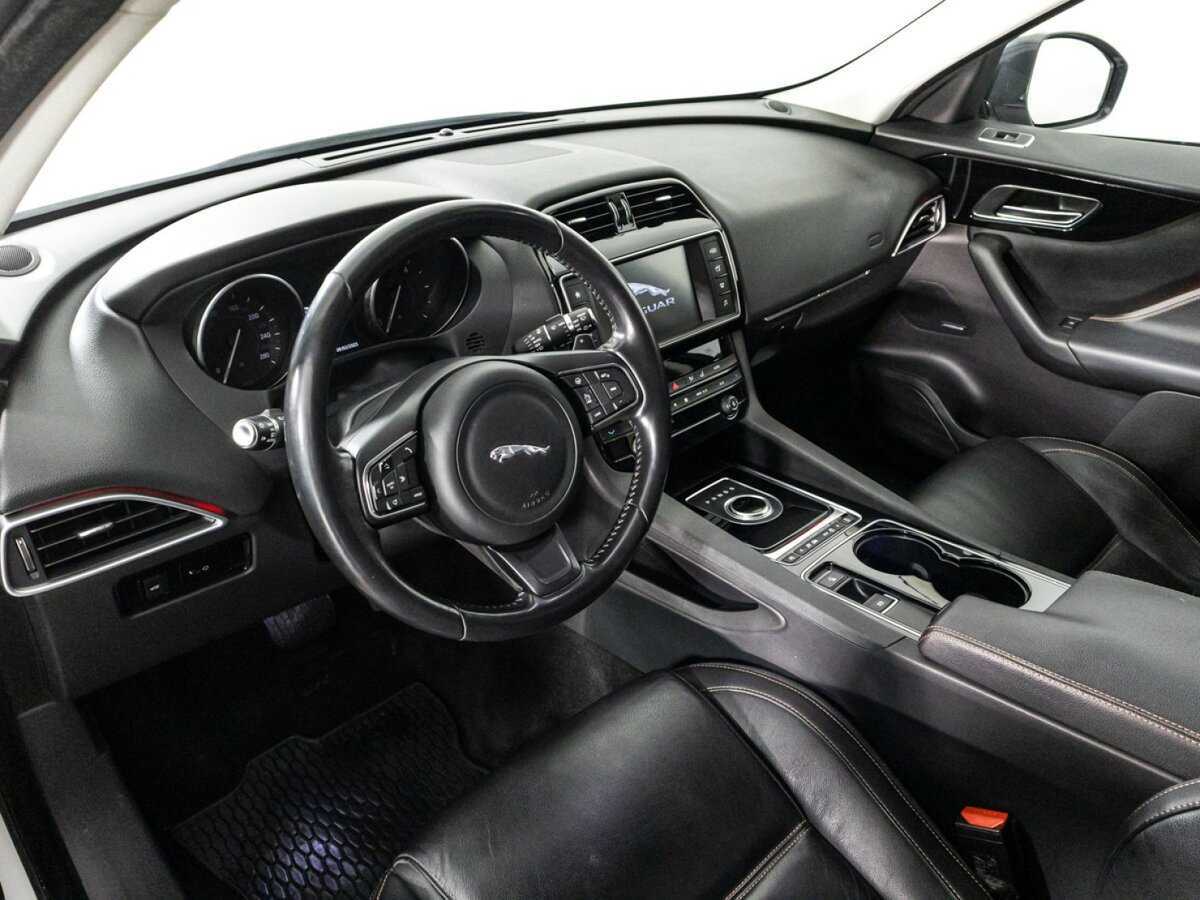 Jaguar F-Pace, 2017 Фото №11