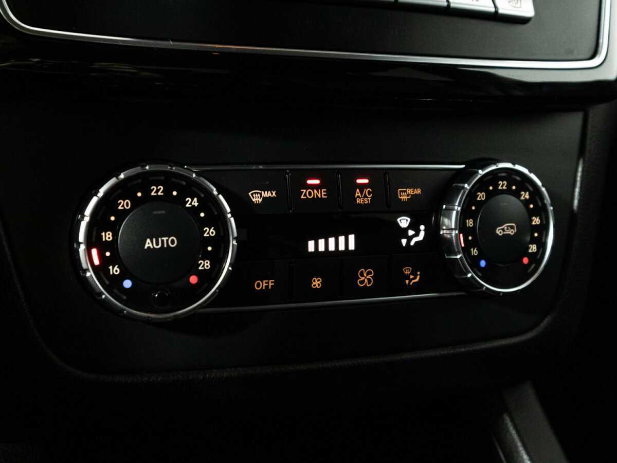 Mercedes-Benz GLE Coupe 400, 2017 Фото №21