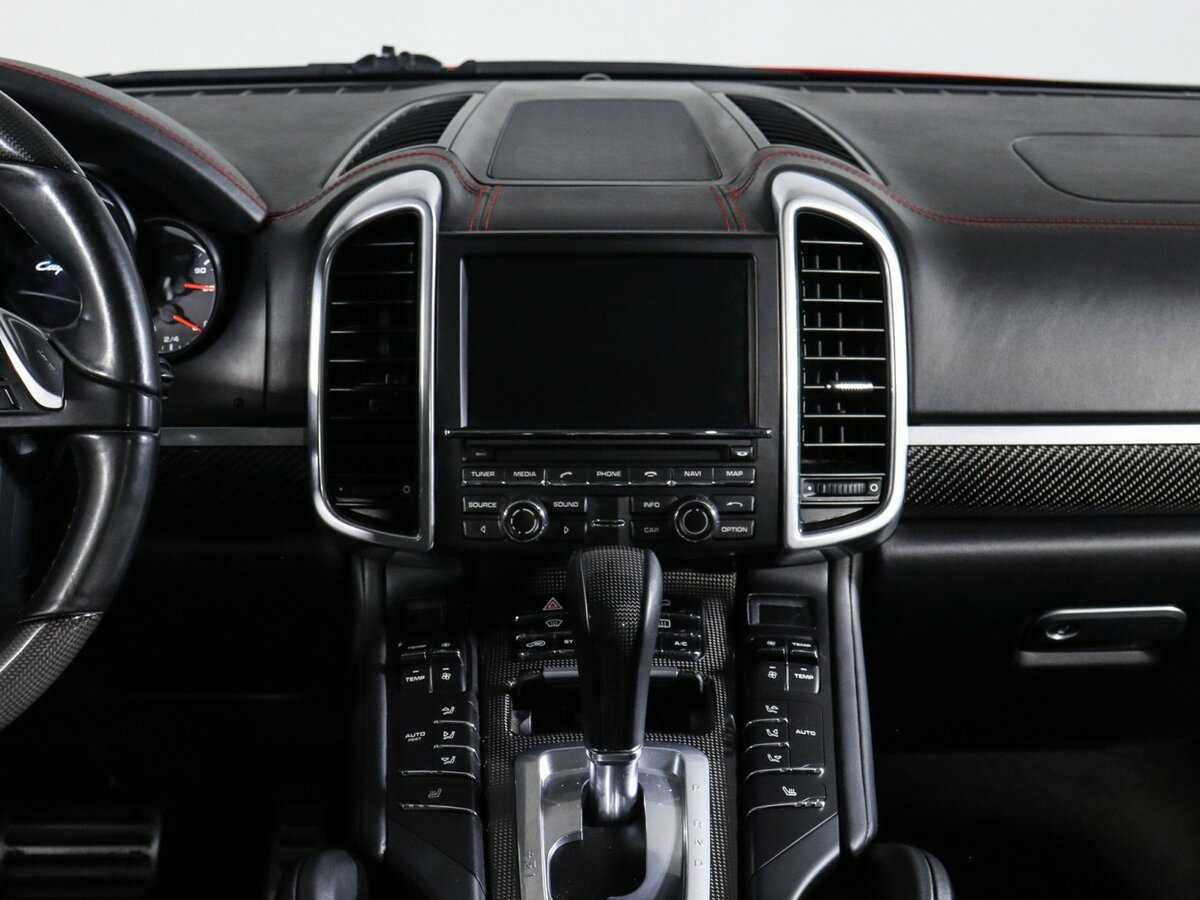 Porsche Cayenne GTS, 2013 Фото №10