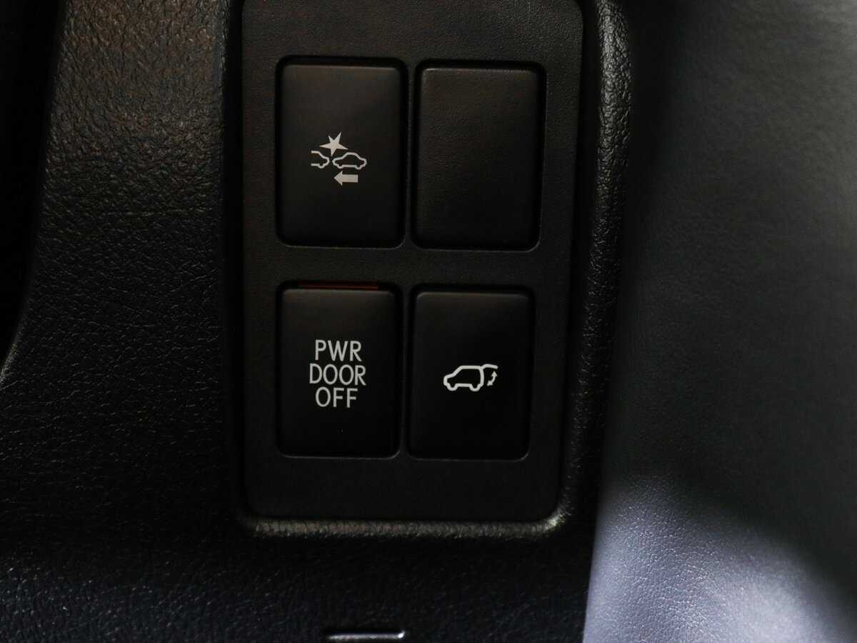 Lexus LX 570, 2017 Фото №32