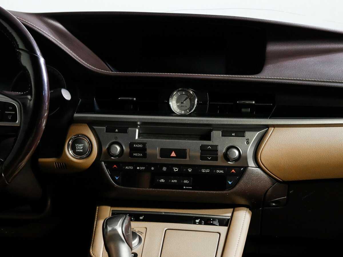 Lexus ES 200, 2017 Фото №9