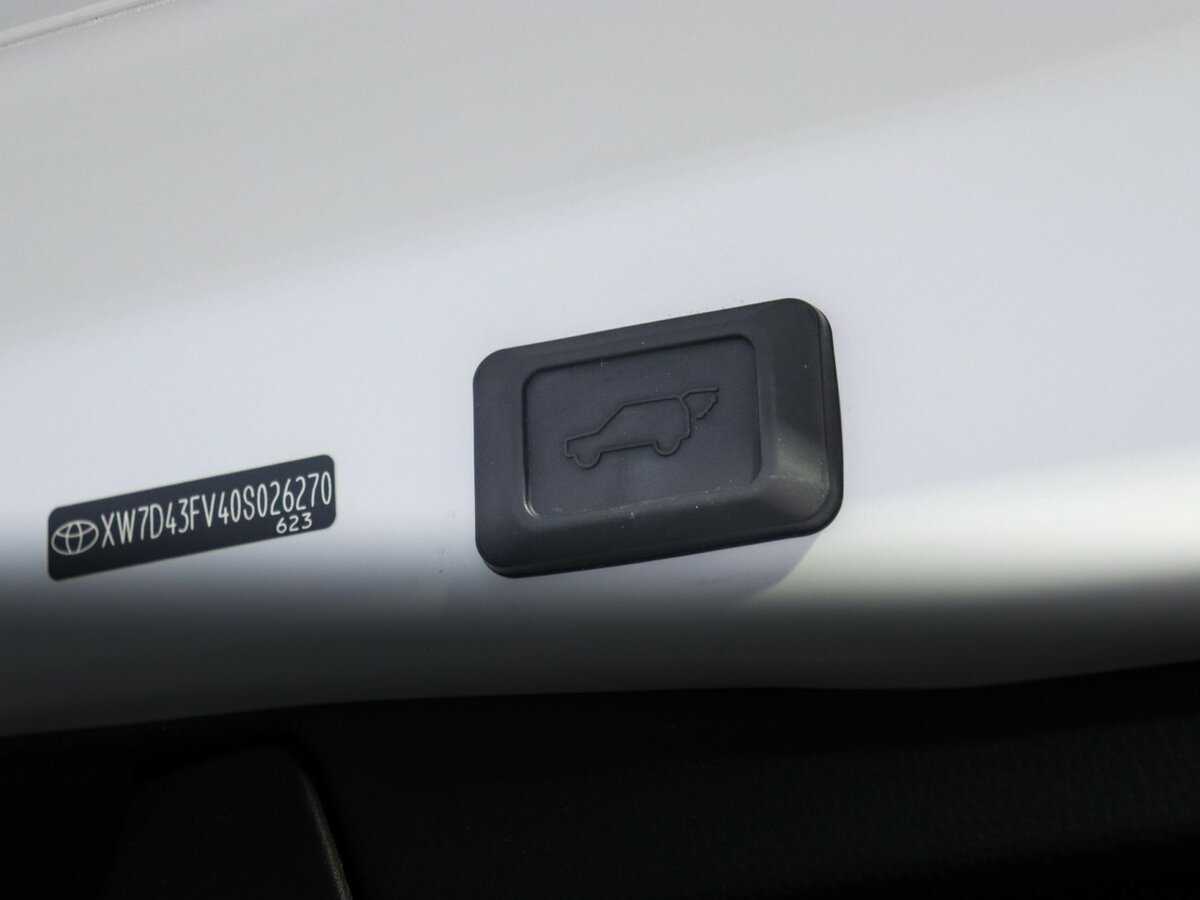 Toyota RAV4, 2021 Фото №13