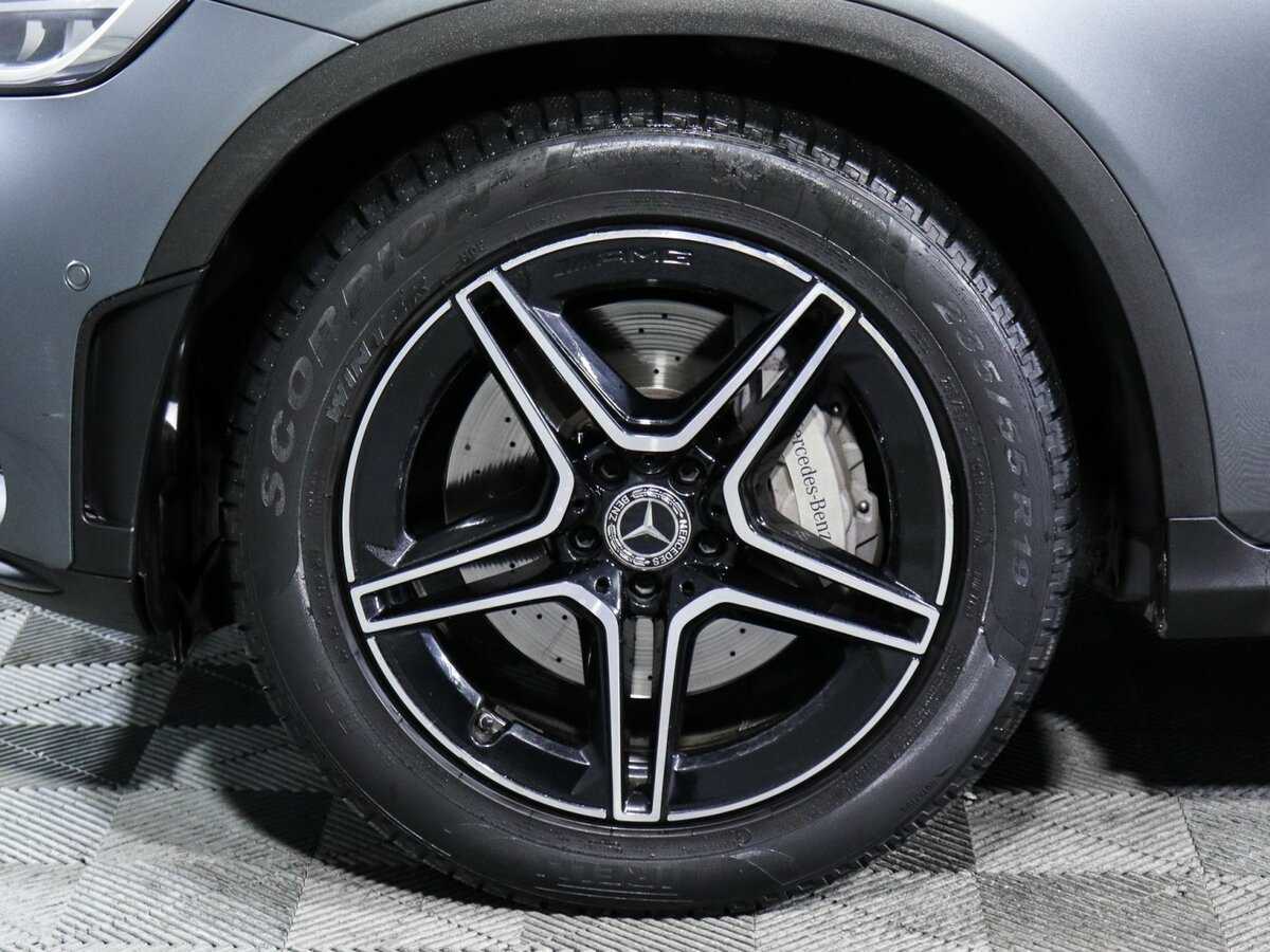 Mercedes-Benz GLC Coupe 300, 2019 Фото №12