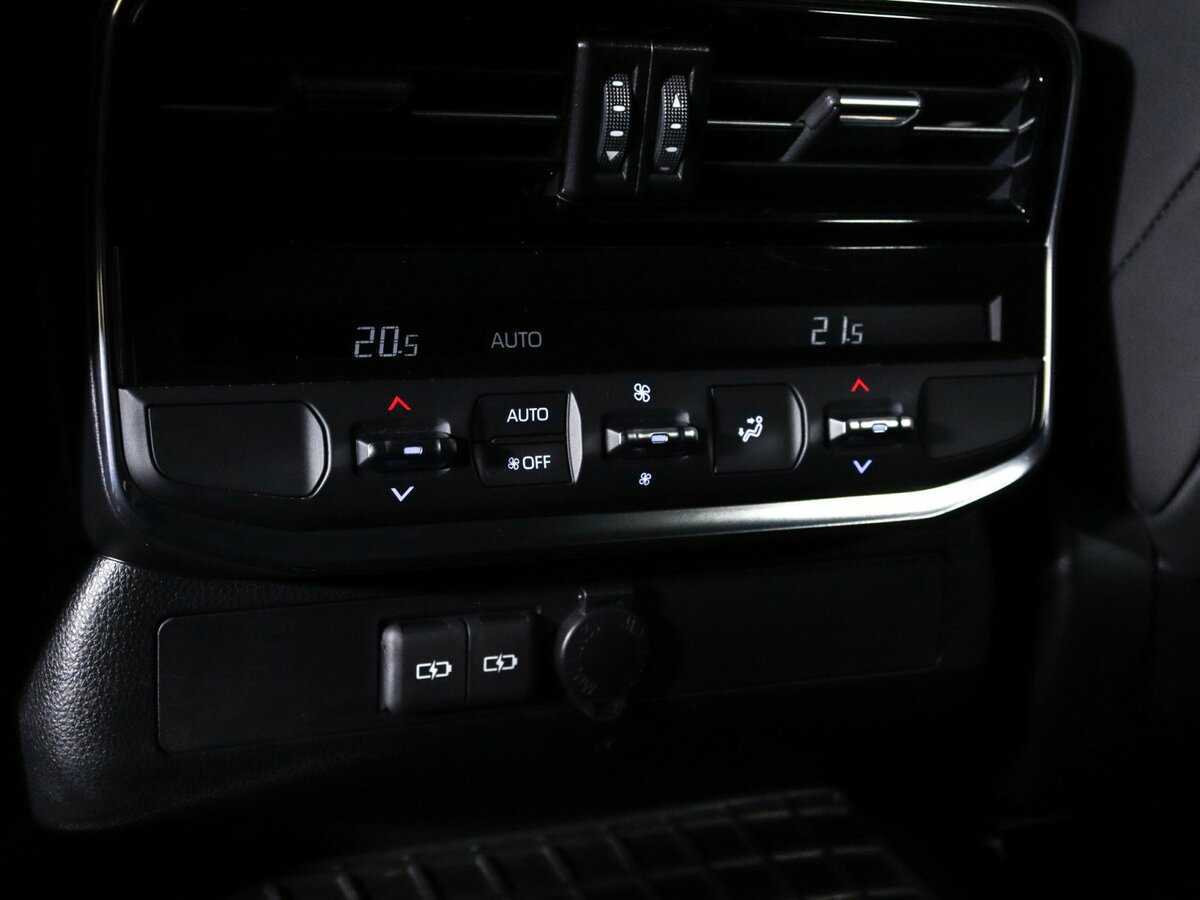 Toyota Land Cruiser, 2022 Фото №19