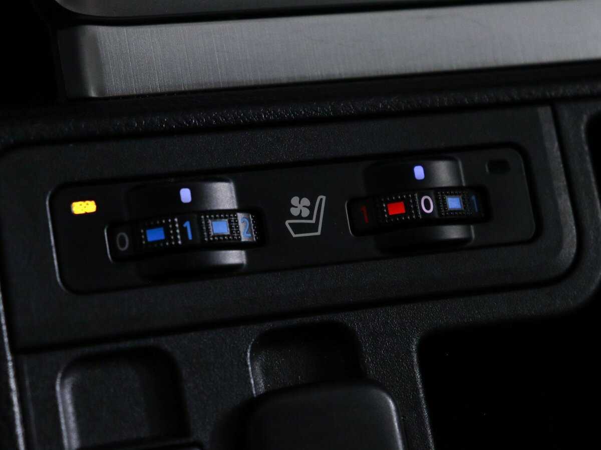 Toyota Land Cruiser Prado, 2018 Фото №19