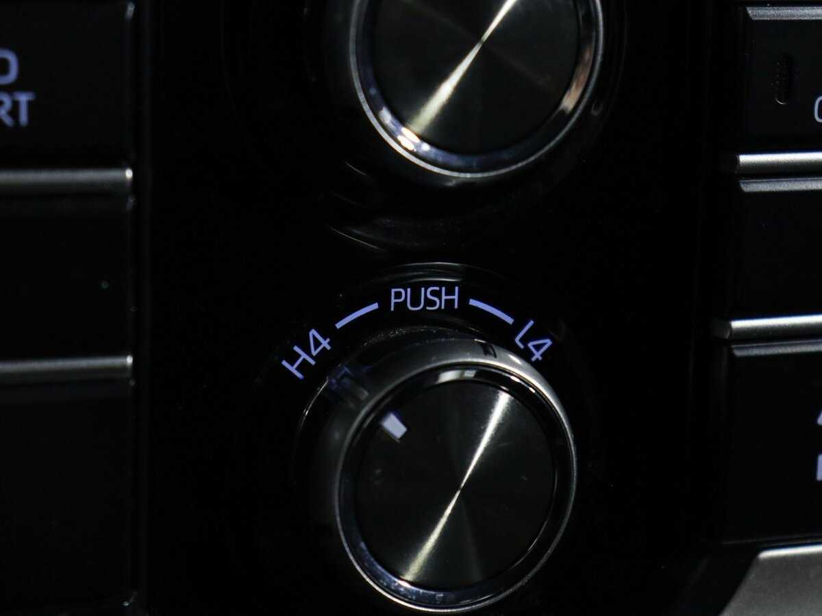 Toyota Land Cruiser Prado, 2018 Фото №24