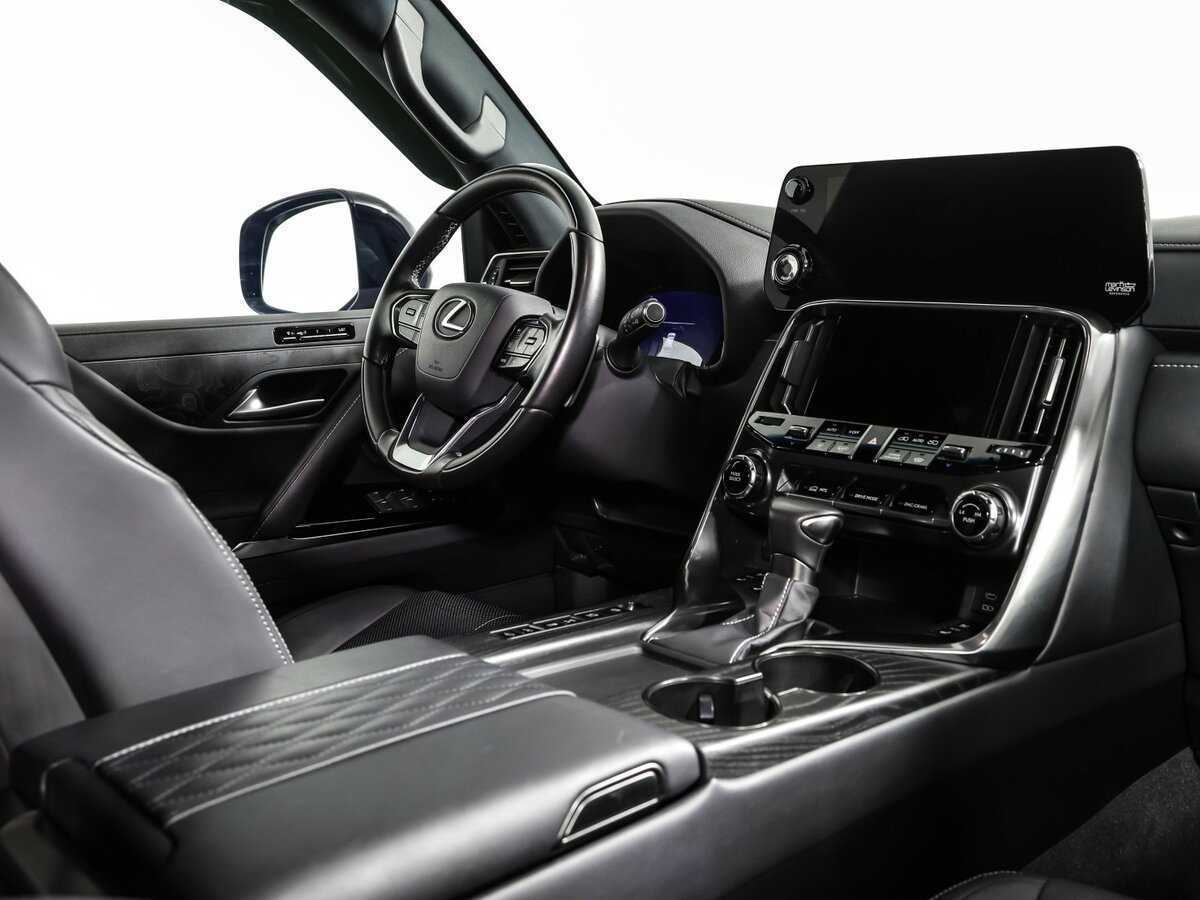 Lexus LX 600, 2023 Фото №9