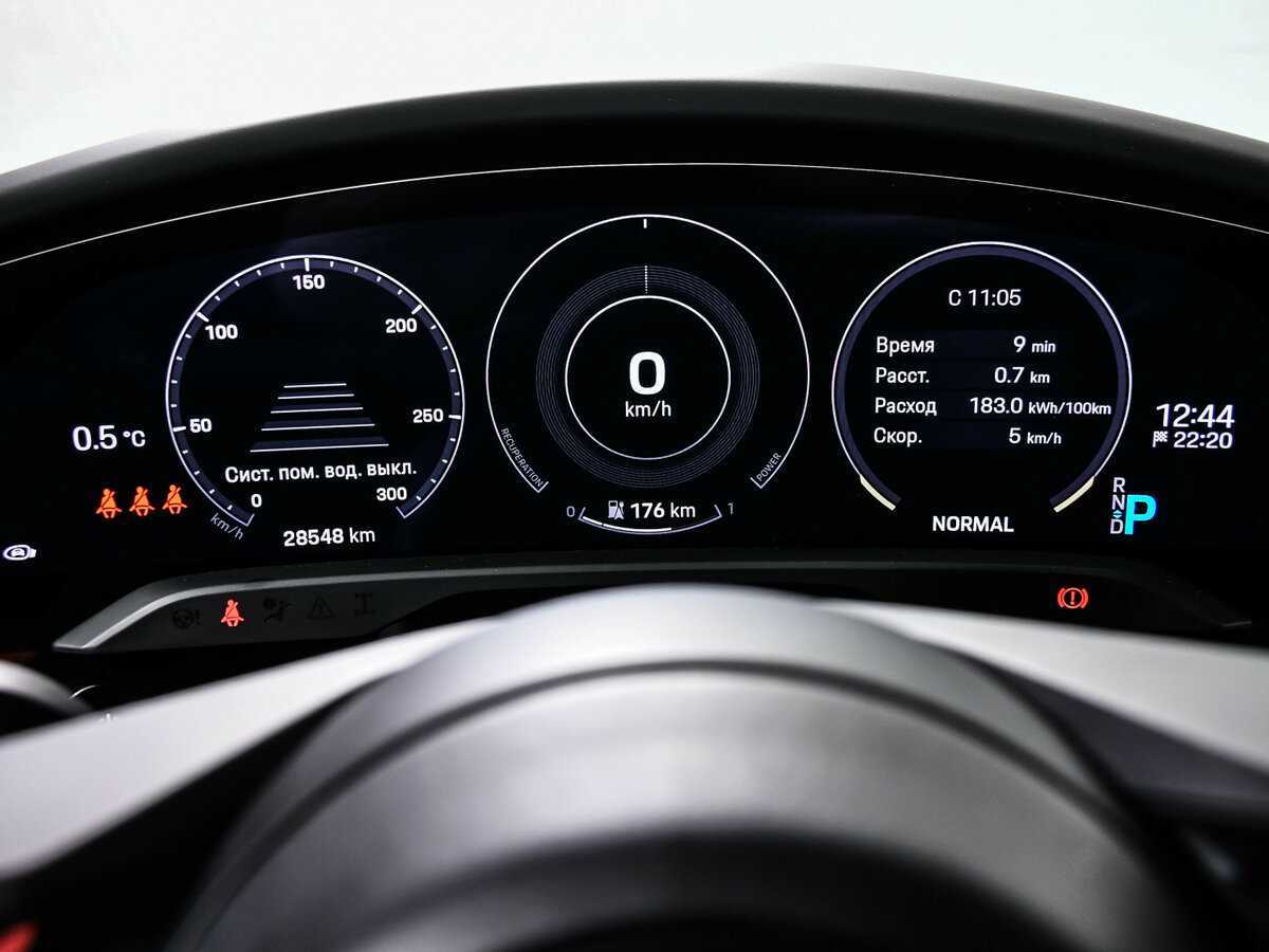 Porsche Taycan Turbo, 2020 Фото №10