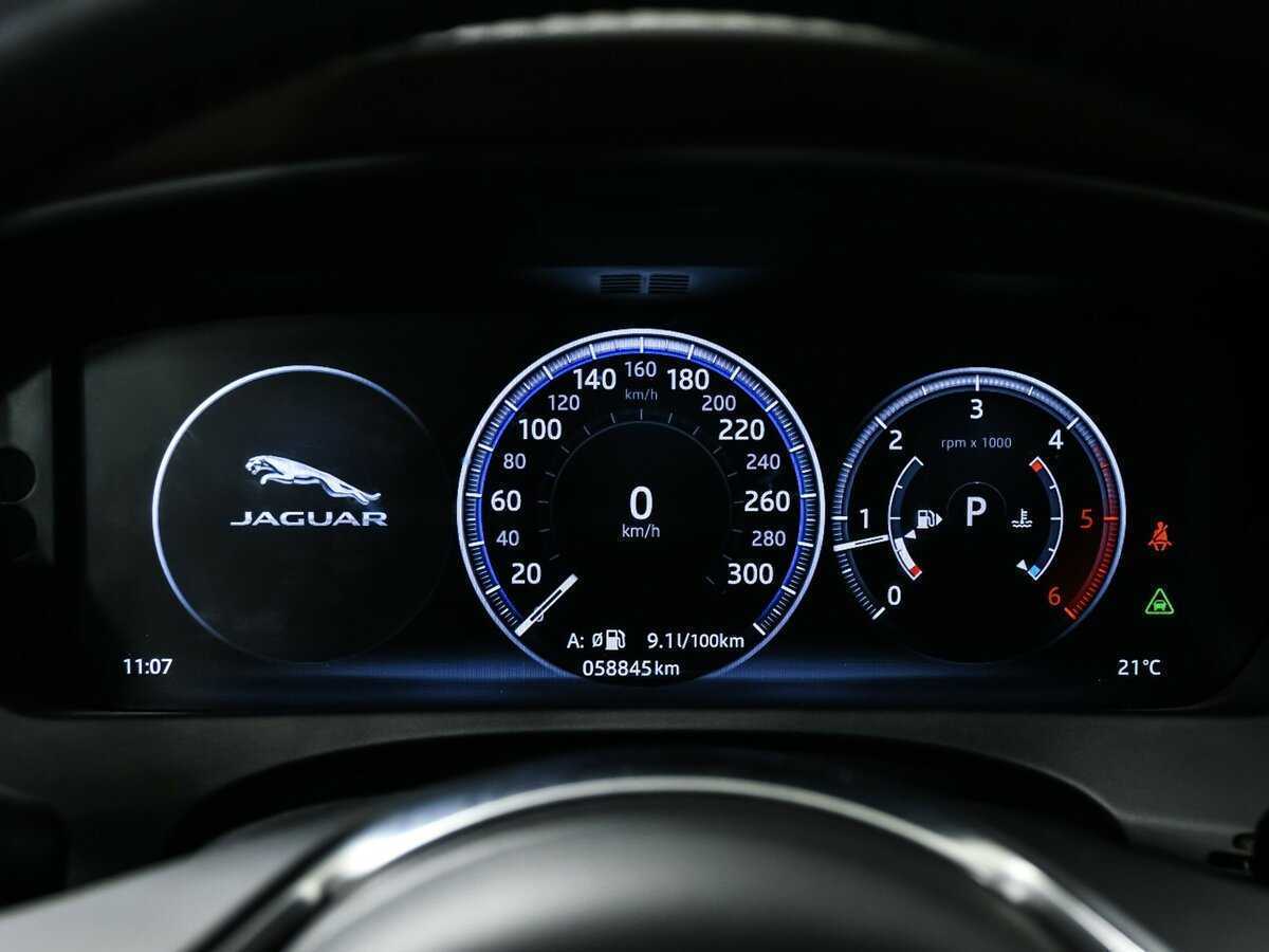 Jaguar F-Pace, 2017 Фото №10