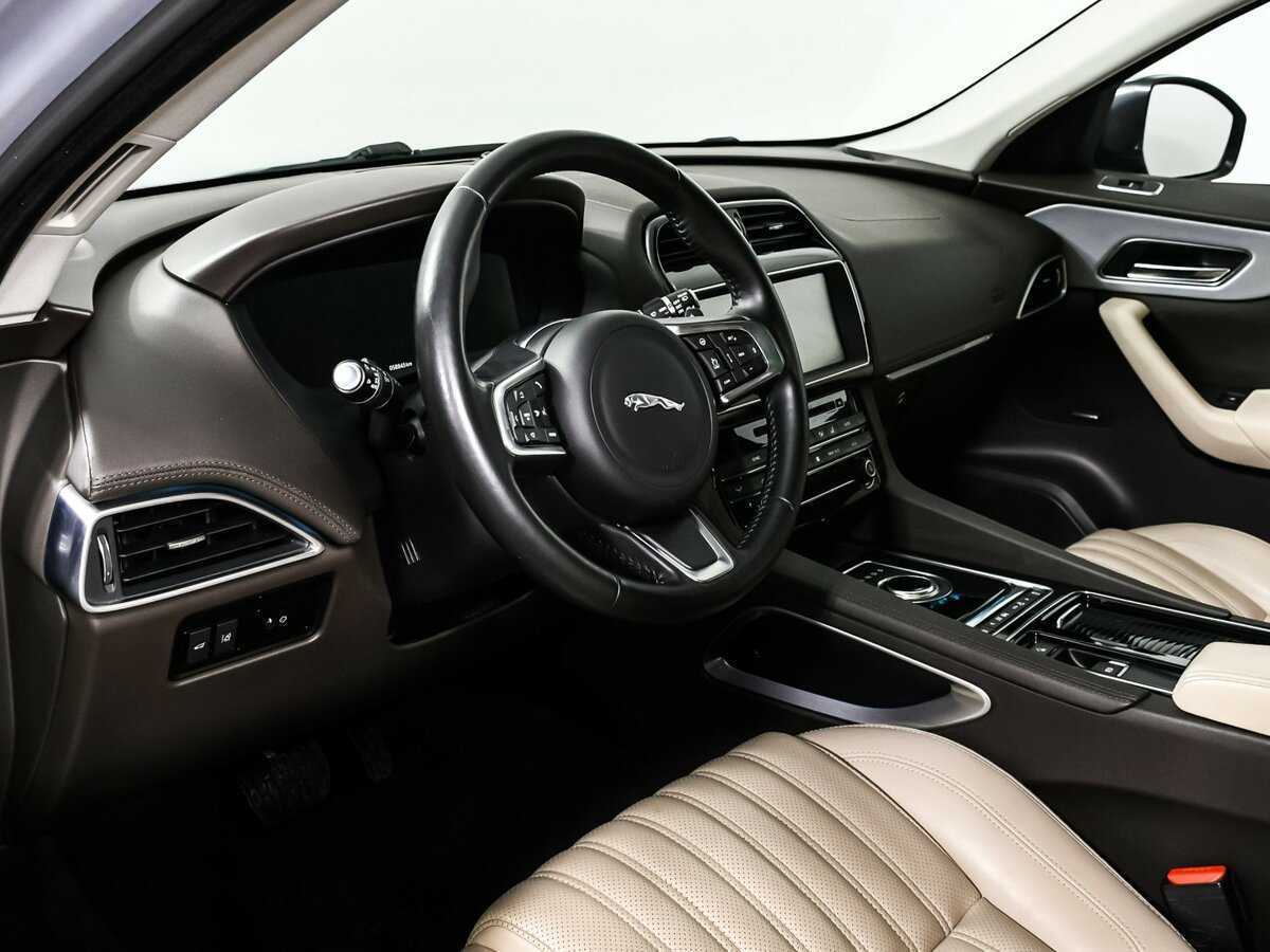Jaguar F-Pace, 2017 Фото №12