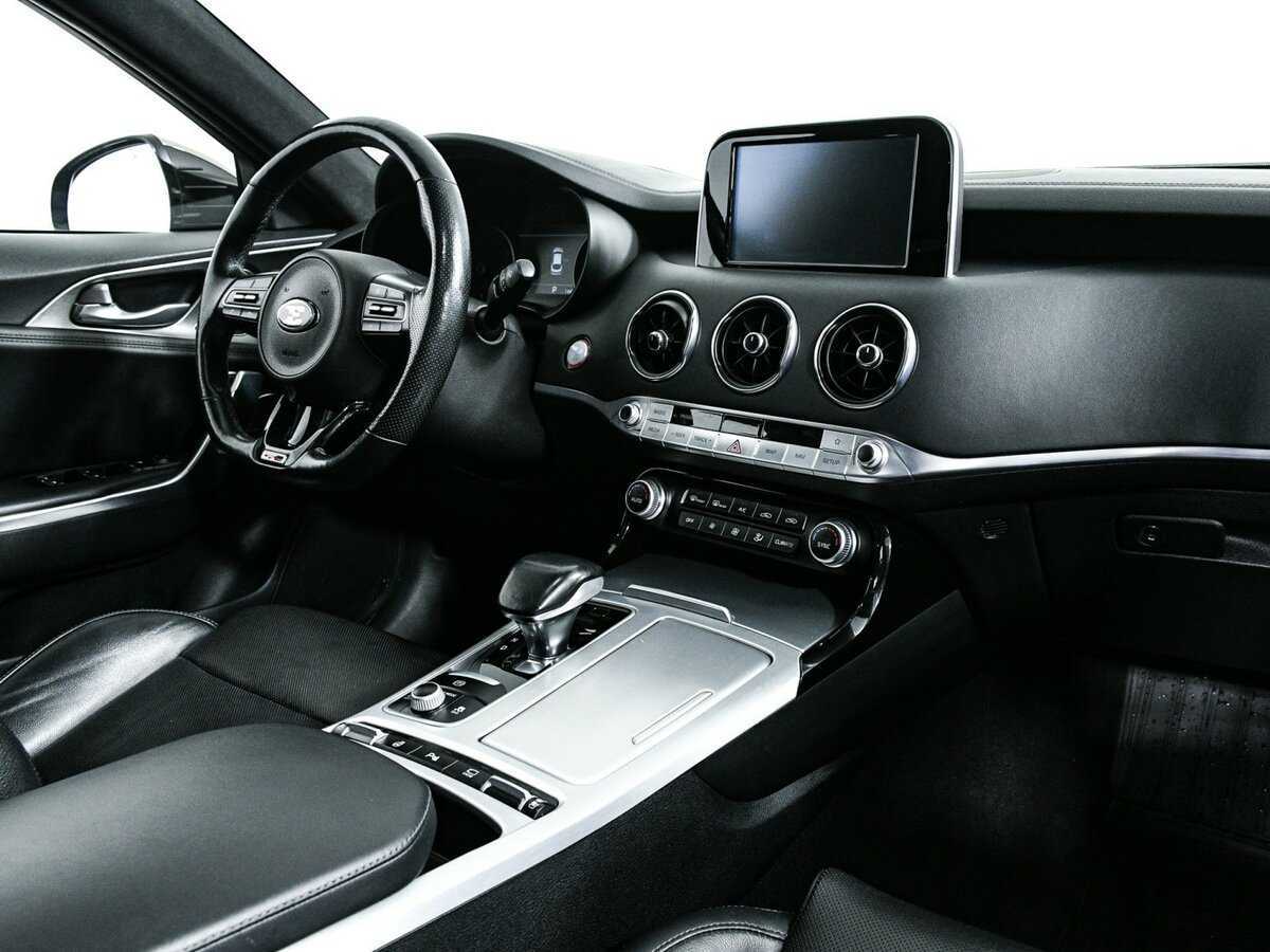 Kia Stinger, 2018 Фото №9