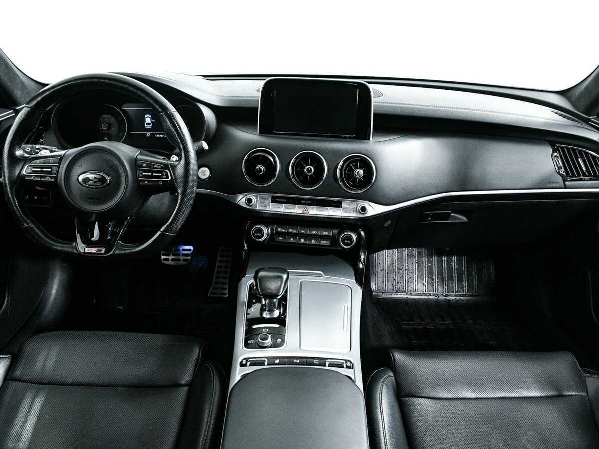 Kia Stinger, 2018 Фото №11