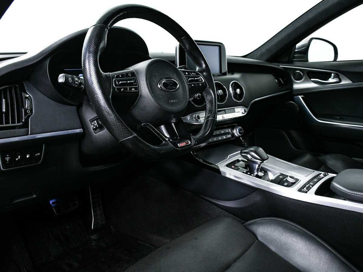 Kia Stinger, 2018 Фото №13