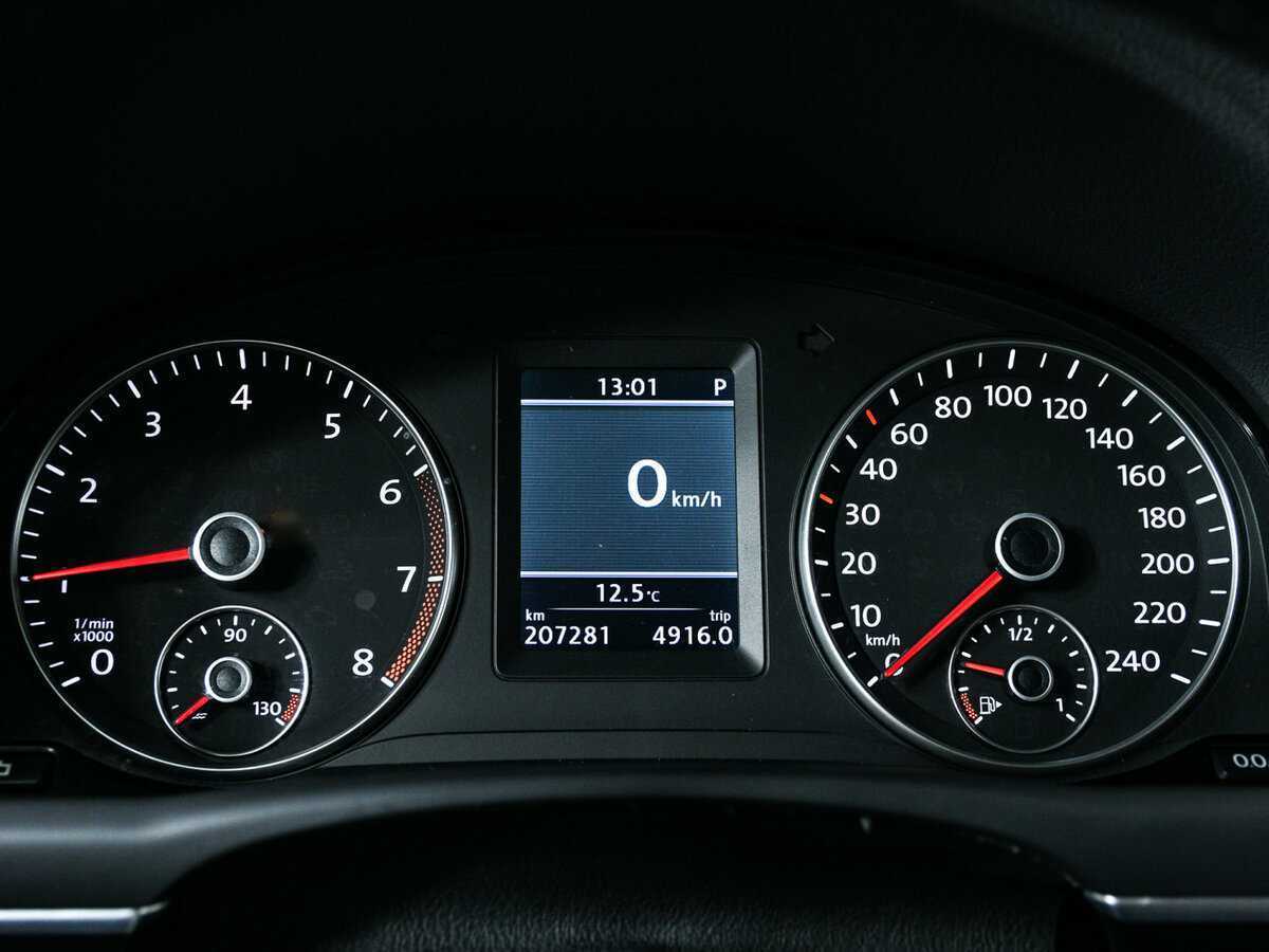 Volkswagen Touran, 2012 Фото №10