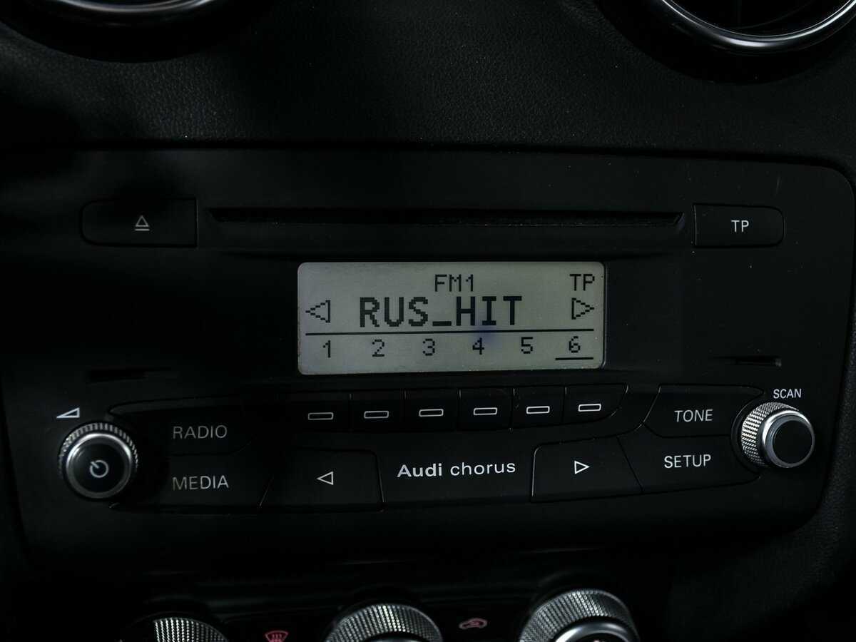 Audi A1, 2010 Фото №14