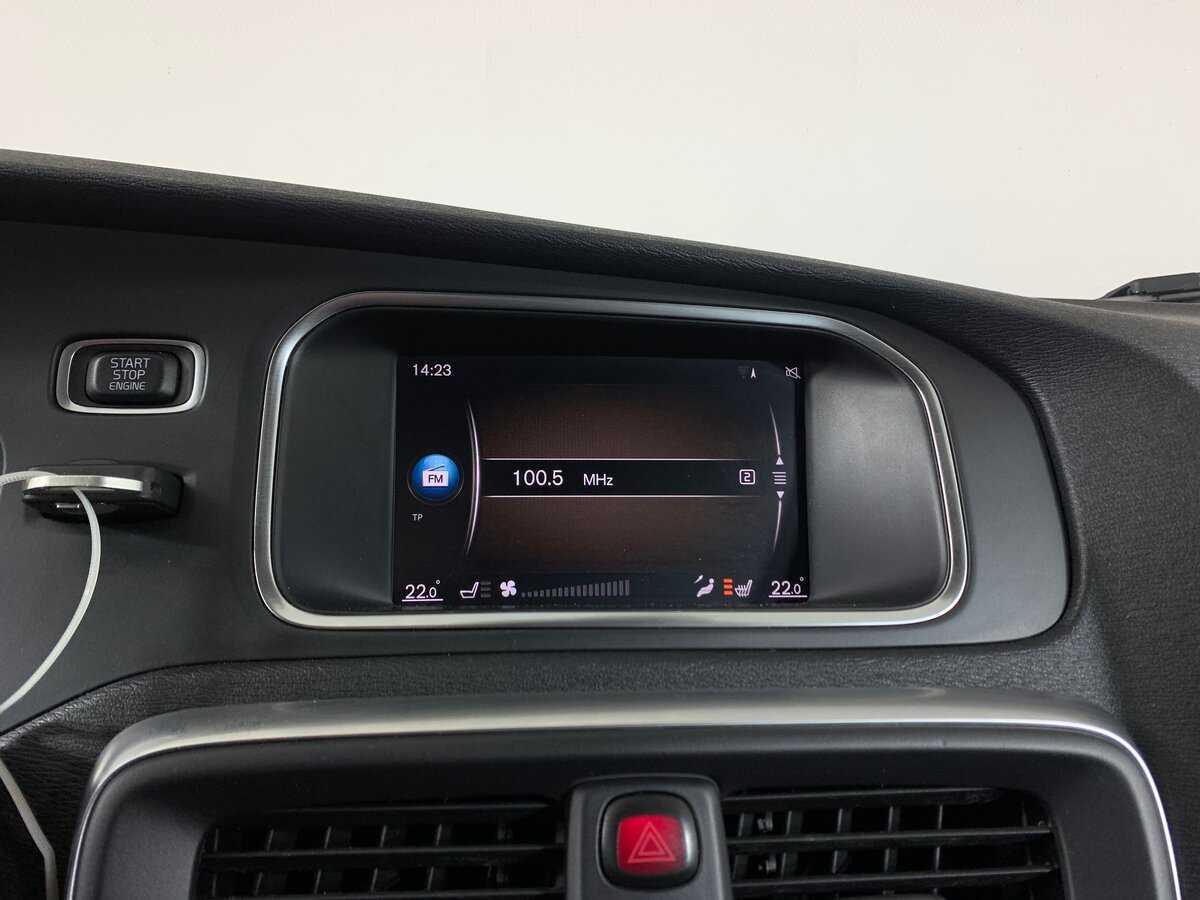 Volvo V40 Cross Country, 2017 Фото №16