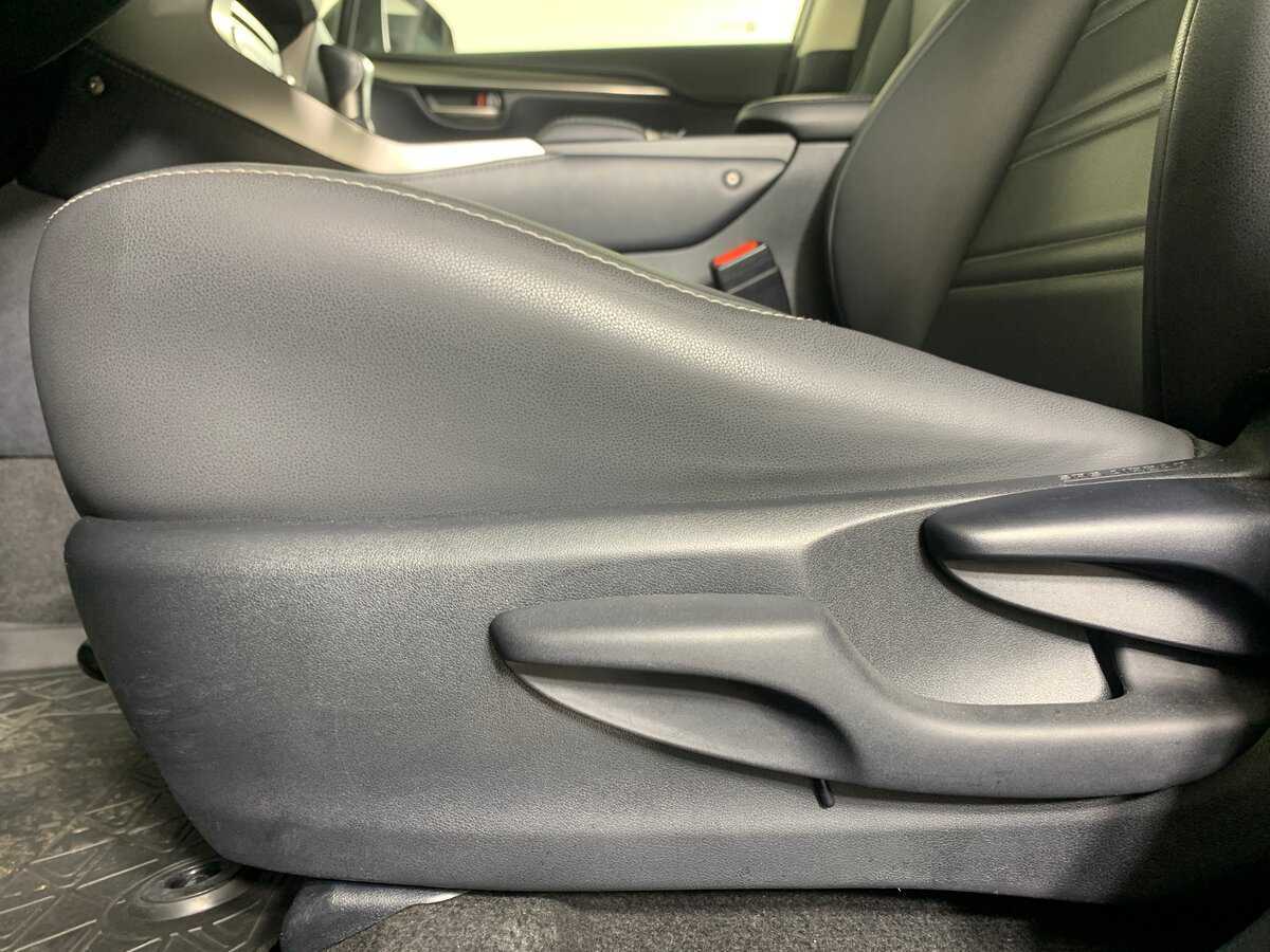 Lexus NX 200, 2020 Фото №17