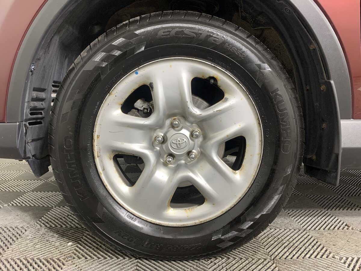 Toyota RAV4, 2018 Фото №9