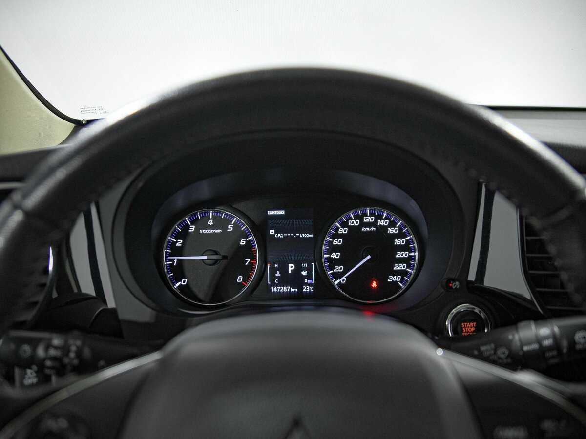 Mitsubishi Outlander, 2018 Фото №7