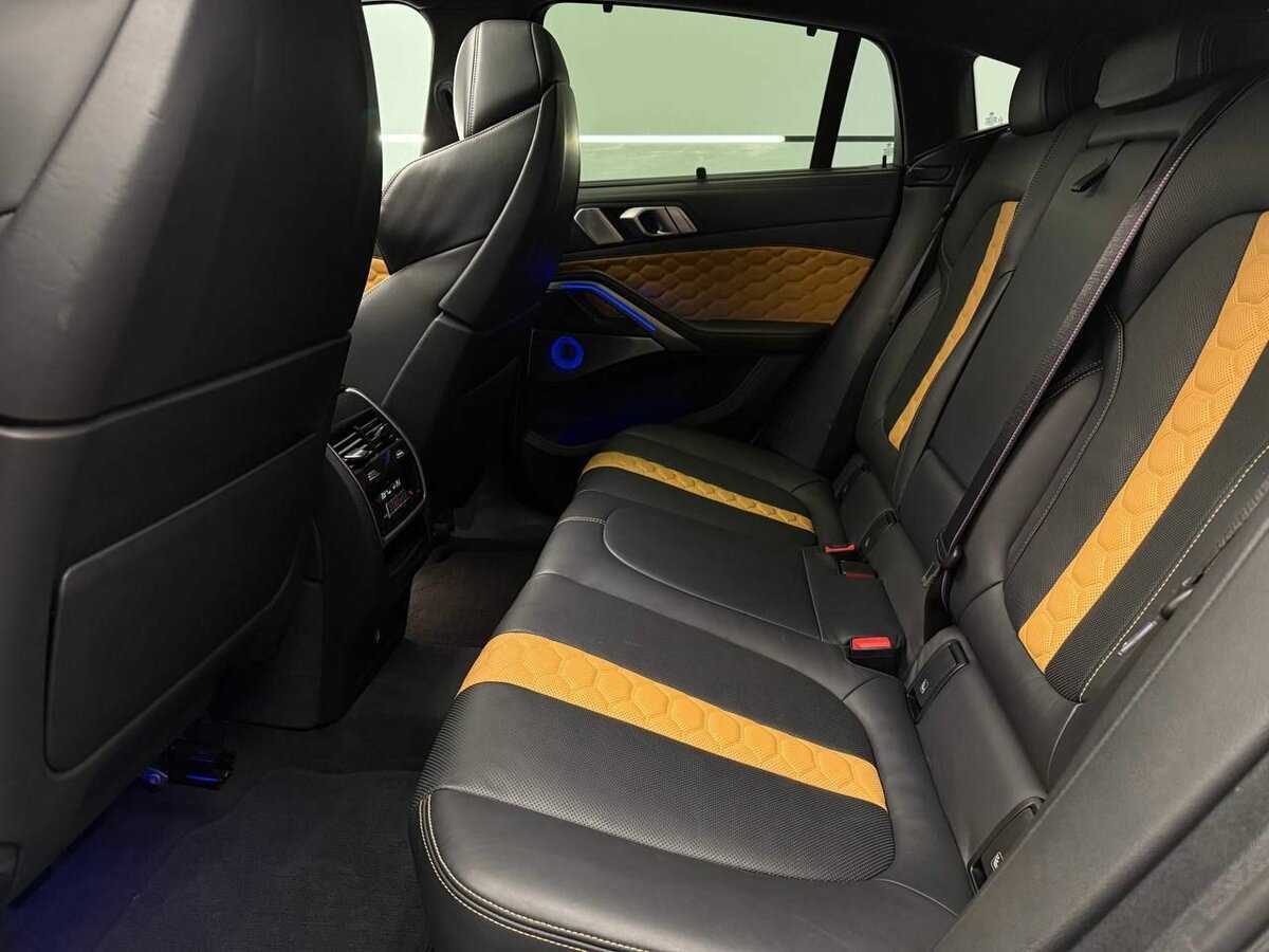 BMW X6 M50i, 2021 Фото №23