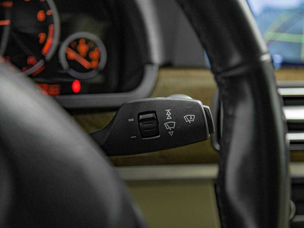 BMW 7 серии 730i, 2011 Фото №9