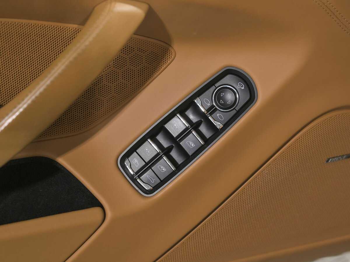 Porsche Panamera 4S Executive, 2014 Фото №15