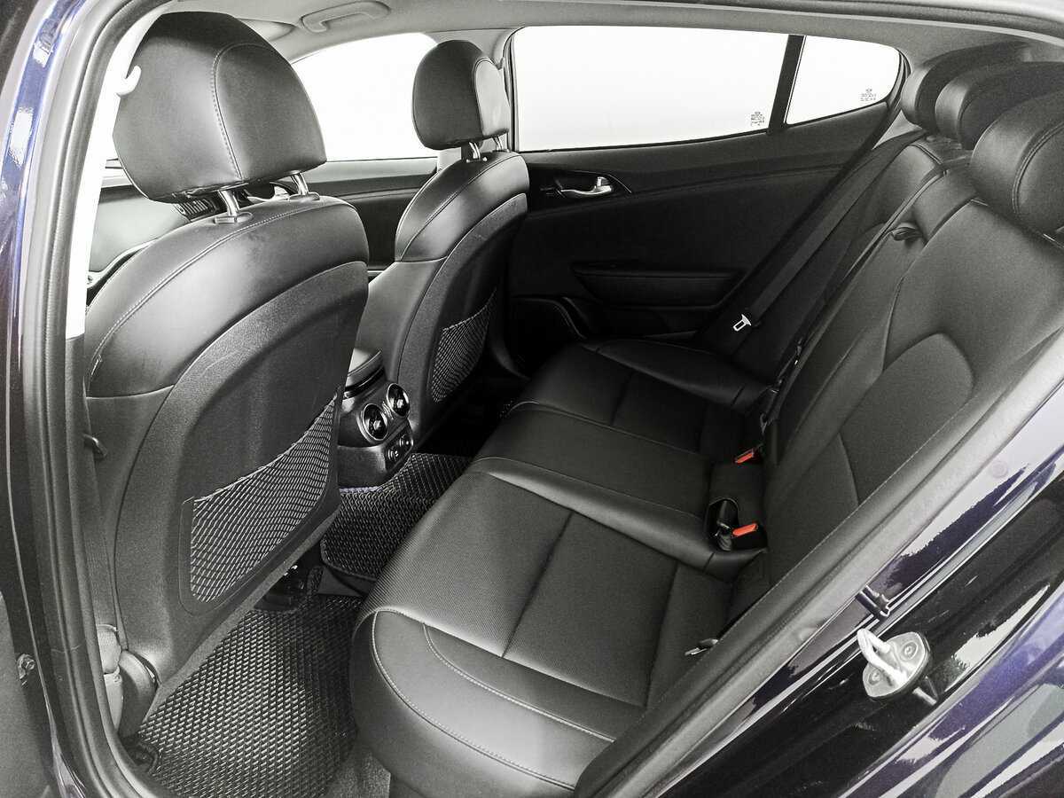 Kia Stinger, 2018 Фото №12