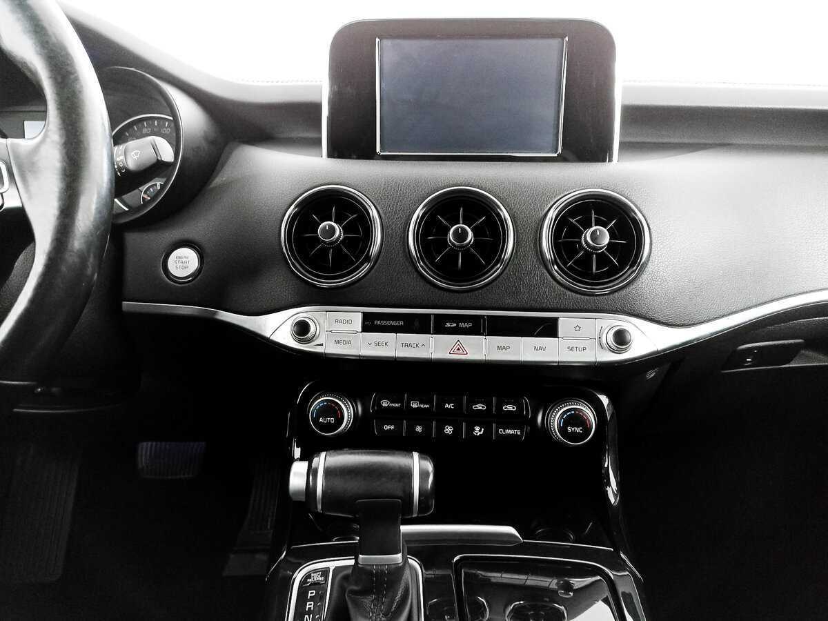 Kia Stinger, 2018 Фото №15