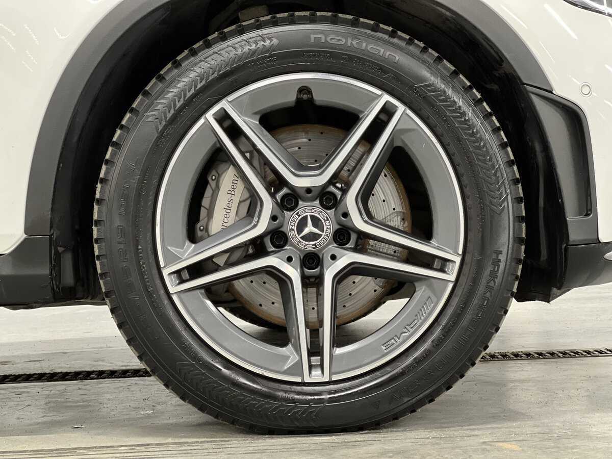 Mercedes-Benz GLC Coupe 300, 2019 Фото №18